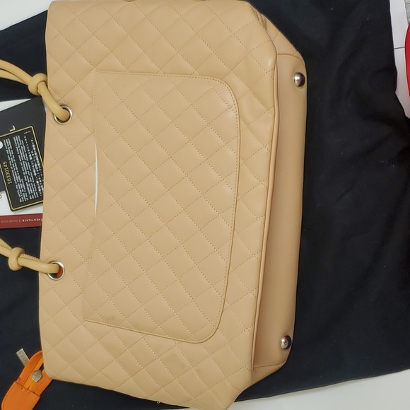 🤩Used twice 100% authentic Chanel calfskin tote bag "price firm" - Picture 6 of 17